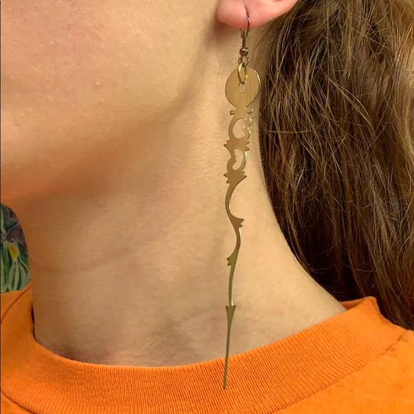 Steampunk clock hand earrings - Picture 2 of 4